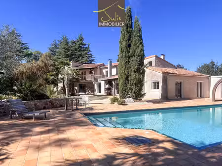 achat maison 11 pièces 232m² bressuire 79300