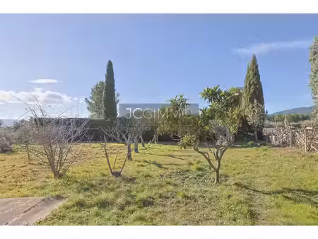 achat terrain 850m² puget ville 83390