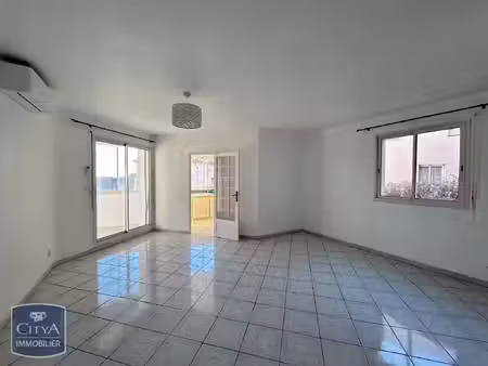 appartement à louer 2 pièces 61 m² - carpentras (84) - 645€