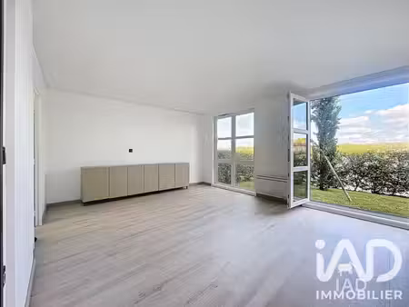 duplex à voisins-le-bretonneux (78960)