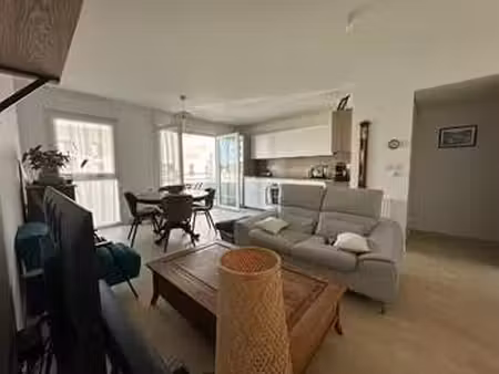vente appartement 3 pièces à sainte-luce-sur-loire (44980) : à vendre 3 pièces / 60m² sain