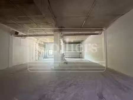 location local d’activités vitrolles 13127 292m²