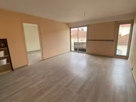 location appartement 4 pièces 94m² mont de marsan 40000