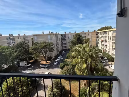 location appartement 4 pièces 73m² marignane 13700