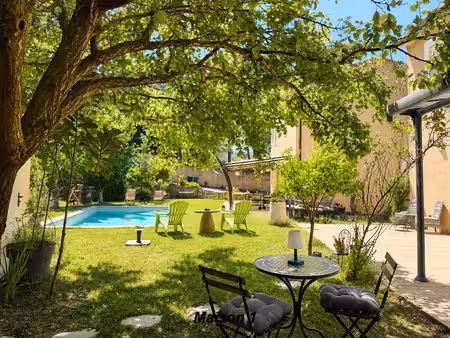 maison 10 pièces - 270 m²