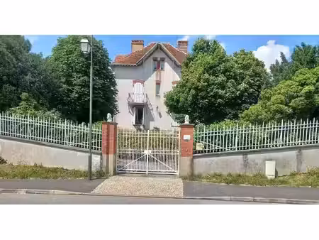 vente maison 11 pièces 220 m² éguzon-chantôme (36270)