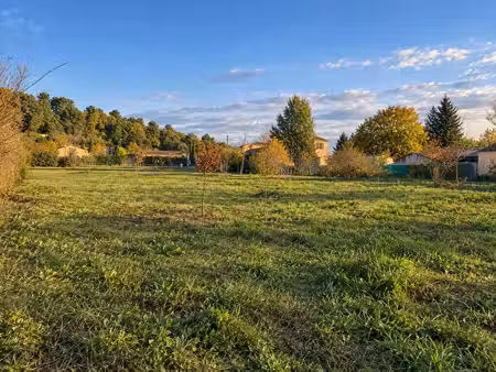 vente terrain neuf 600m2 la fare-les-oliviers - 235000 € - surface privée