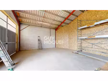 local commercial portets 73 m2