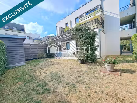 le confort d'un appartement moderne et le plaisir d'une terrasse sur jardin !