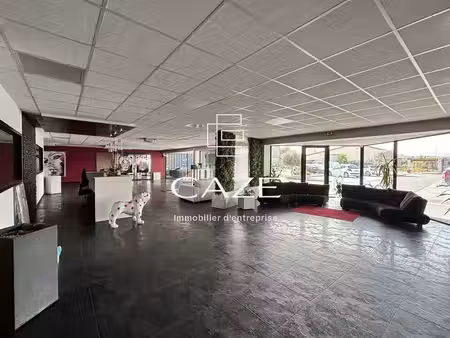 vente local d’activités gond pontouvre 16160 2100m²