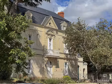 élégante maison de maitre 19e avec dépendances et jardin dan