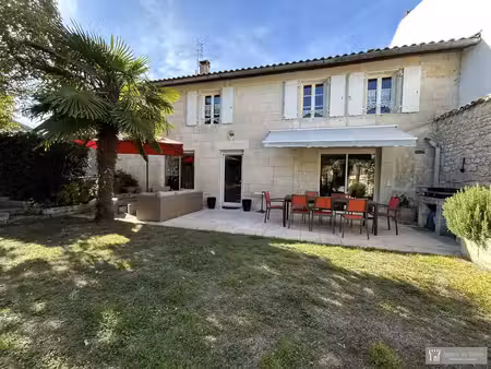 vente maison 7 pièces 194m2 pons 17800 - 378000 € - surface privée