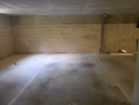 emplacement de stationnement à gretz armainvilliers