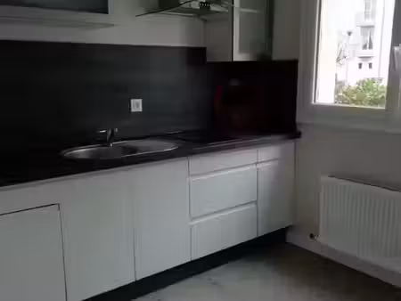 location appartement 2 pièces 46 m² à saumur (49400)