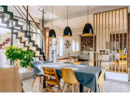 maison à vendre avec terrasse et jardin   ère (vbe71168)