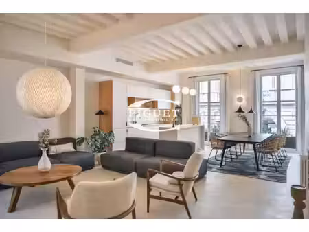 hôtel particulier à louer dans le quartier odéon