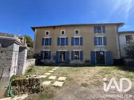 vente maison à roumazières-loubert (16270) : à vendre / 219m² roumazières-loubert