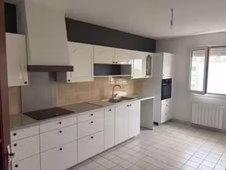 location appartement 4 pièces à limoges (87000) : à louer 4 pièces / 122m² limoges