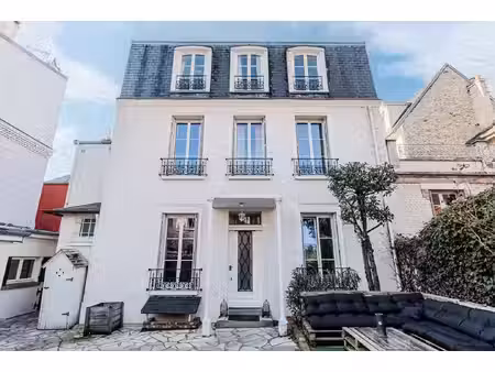 quartier bécon-les-bruyères- maison