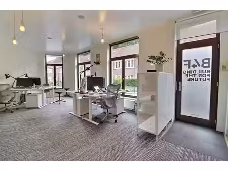 dreve du duc - bureaux ou commerce avec terrasse