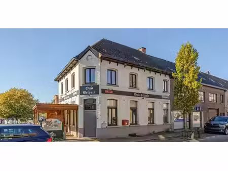 bien commercial à vendre à belsele pour € 345.000 avec 2 chambres à coucher