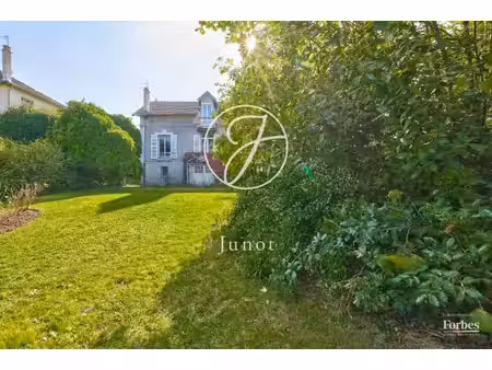 rueil malmaison - buzenval - maison familiale à vendre - 210m² - terrain de 1516m².