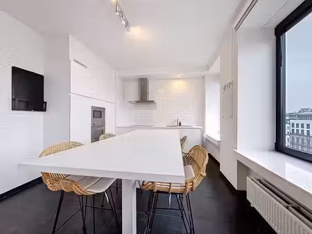 spacieux appartement de deux chambres à louer à anvers