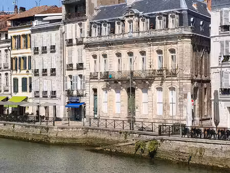 exclusivité-appartement bayonne-vue nive-ascenseur-205 m²-location