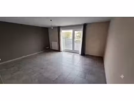 appartement à louer à hasselt pour € 900 avec 3 chambres à coucher