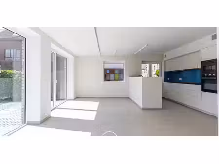 maison à louer à gent pour € 1.350 avec 3 chambres à coucher