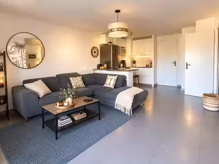 location appartement 3 pièces 62 m² à bordeaux (33300)