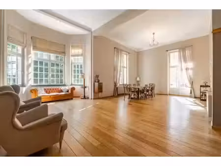 appartement à vendre avec terrasse et 3 chambres   uccle (vbe71406)