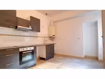 a louer pau centre appartement t3 de 71.67 m2 en rez-de-chaussée avec 2 chambres et 1 plac