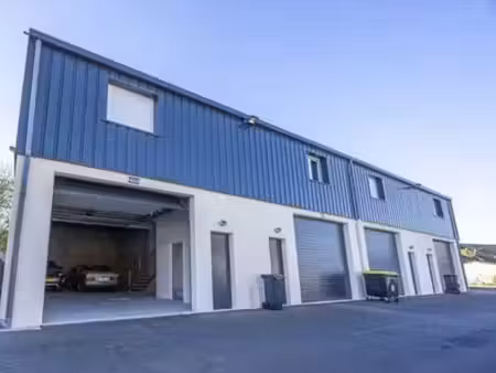 à louer – local professionnel 100 m² – ozoir-la-ferrière (proche