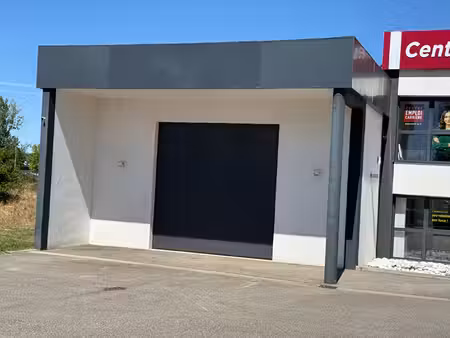 a louer local professionnel 150 m2 sortie autoroute za gabrielat