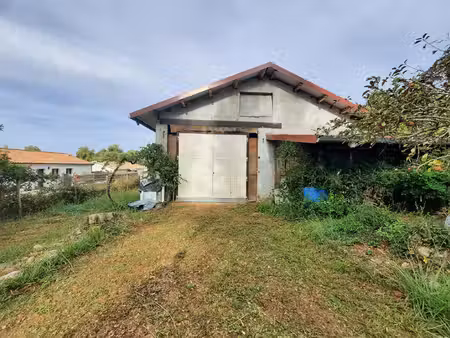 grange avec terrain de 796 m2