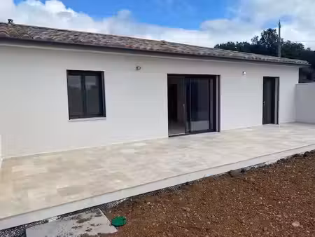 location maison 4 pièces 81 m² à aups (83630)