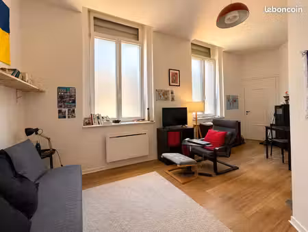 studio 1 pièce 23 m²
