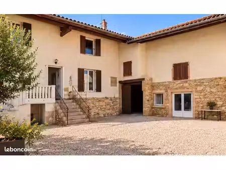 maison 6 pièces 143 m²