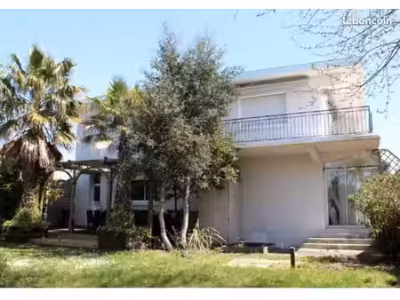 villa 7 chambres sur parcelle 1000 m2