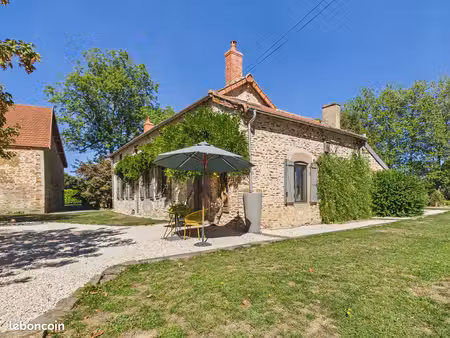 propriété 5 pièces 151 m²