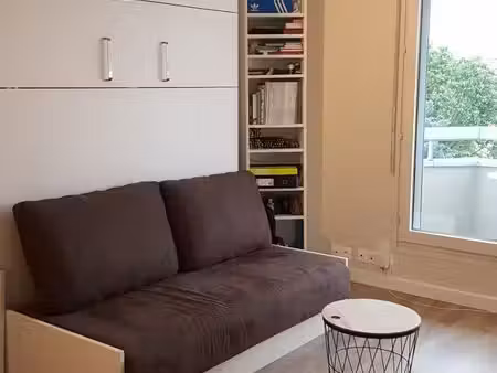 studio meublé avec balcon en hyper centre maisons alfort