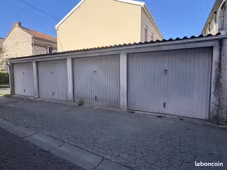 garage 13 m² à louer – centre-ville