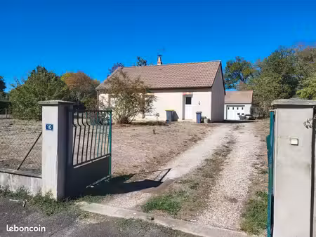 maison f3 de plain-pied avec jardin clos à dampierre en burly