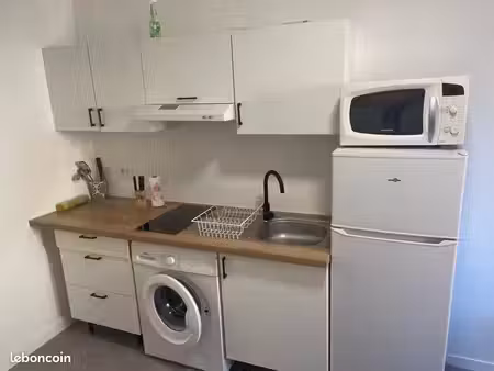 à louer studio meublé