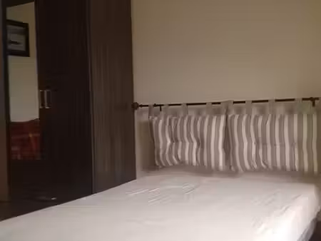 chambre meublée