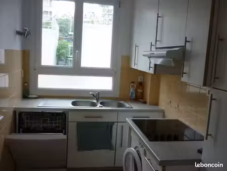 paris 20eme loue vide grand 2 pièces 54m² avec cave et box voiture 1650 tcc