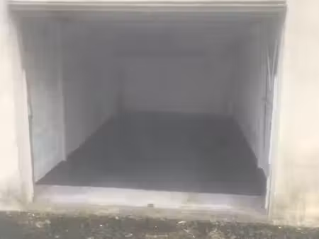 a louer garage box carbon blanc