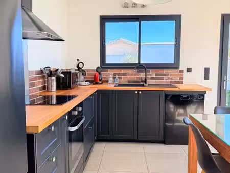 maison meublée à louer – 3 chambres – terrain de 560 m²