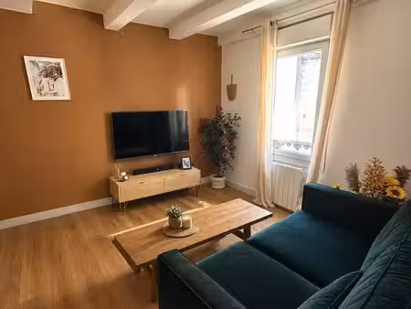 t3 meublé + terrasse + dépendance